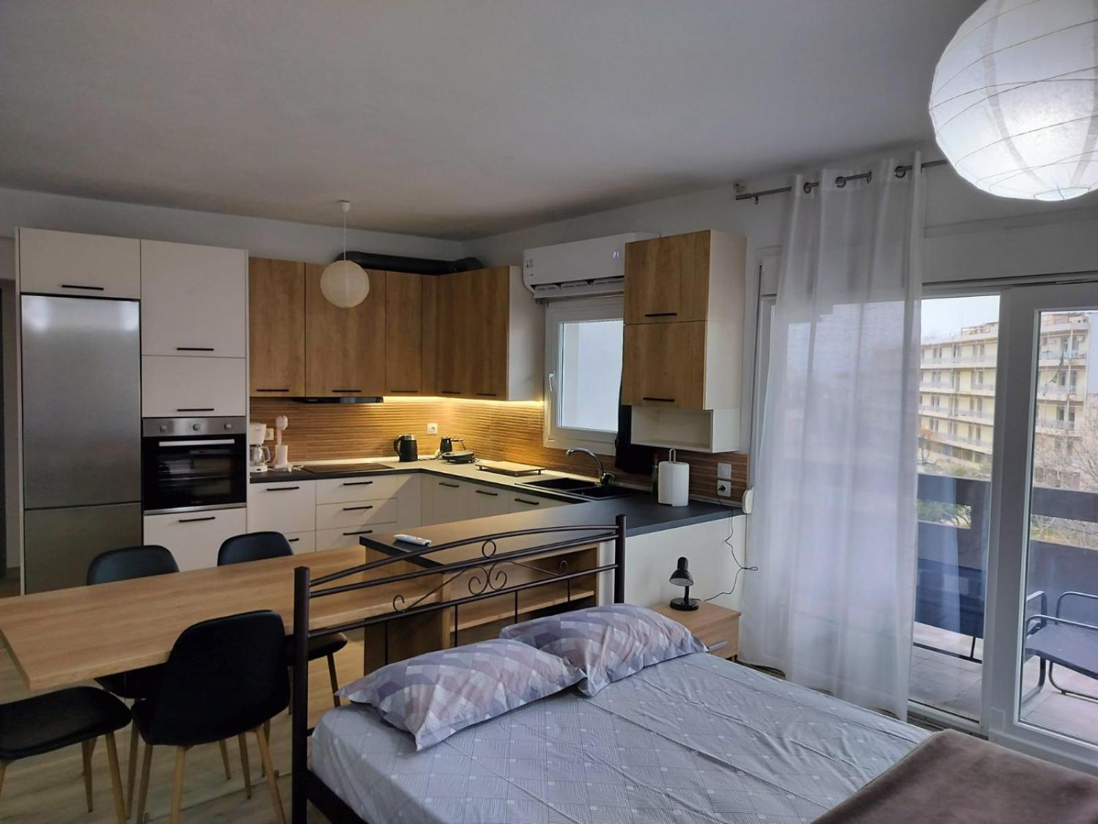 Luxurious 4Th Floor Apartment With Elevator Alexandroupoli Exterior photo